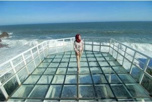 Pantai Teras Kaca